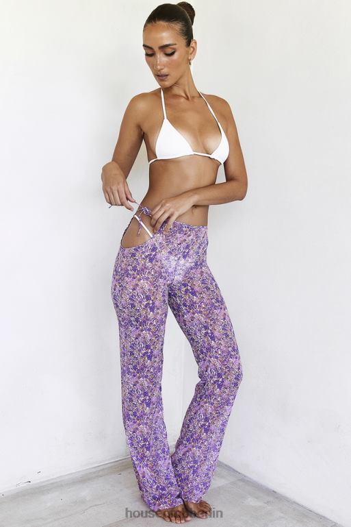 House of CB Keala-Hose mit violetten Blumenausschnitten Kleidung ZFD80929